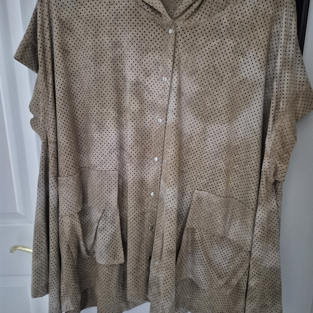 Akembika Short Sleeve Hooded Jacket XL OS - Picture 8 of 10